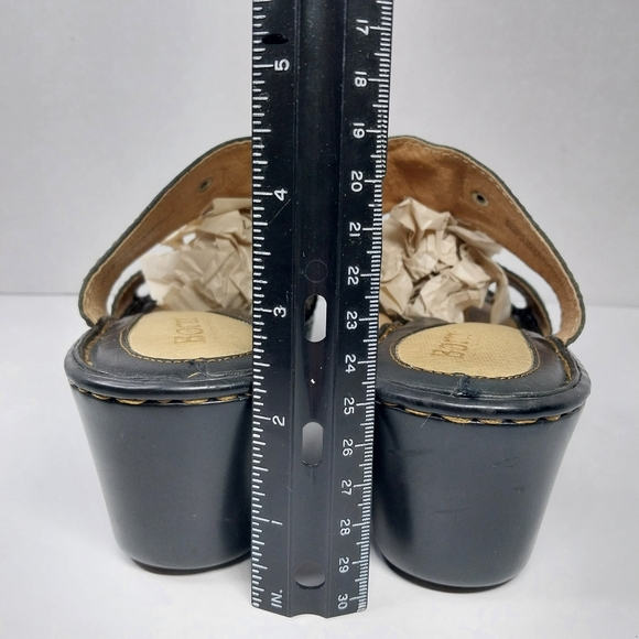 Born Sandals Women's Size 8 Black Leather Wedge Heel Boho Chic Slip on Shoes - Picture 6 of 13